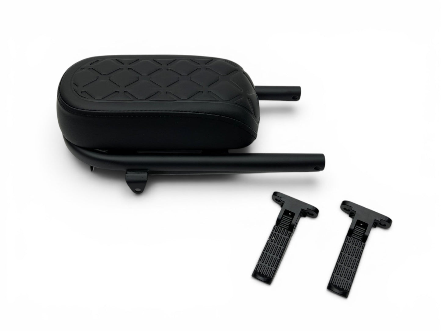 Molenstraat Fatbikes Dapper passenger seat with black quilted cushion and two integrated footrests on white background